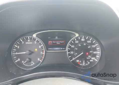 2017 Nissan Pathfinder Sv z USA, uszkodzony, nr VIN 5N1DR2MN4HC634524